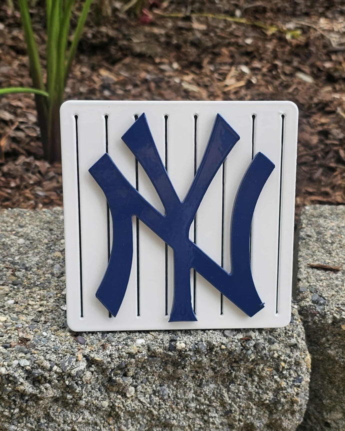 New York Yankees Striped Hitch Cover
