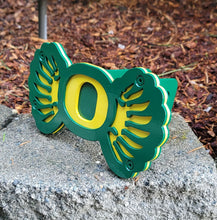 Load image into Gallery viewer, University of Oregon Ducks &quot;Winged&quot; Hitch Cover
