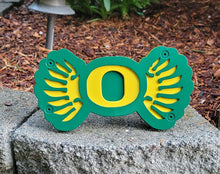 Load image into Gallery viewer, University of Oregon Ducks &quot;Winged&quot; Hitch Cover
