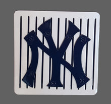 Load image into Gallery viewer, New York Yankees Striped Hitch Cover
